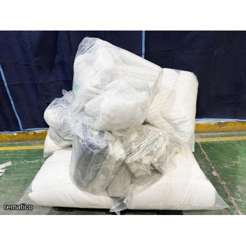 Lote de ropa de cama y varios Item104