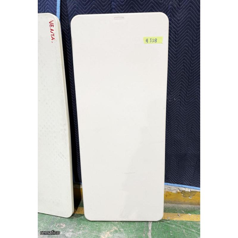 2 Mesas plegables y 2 sillas Item108