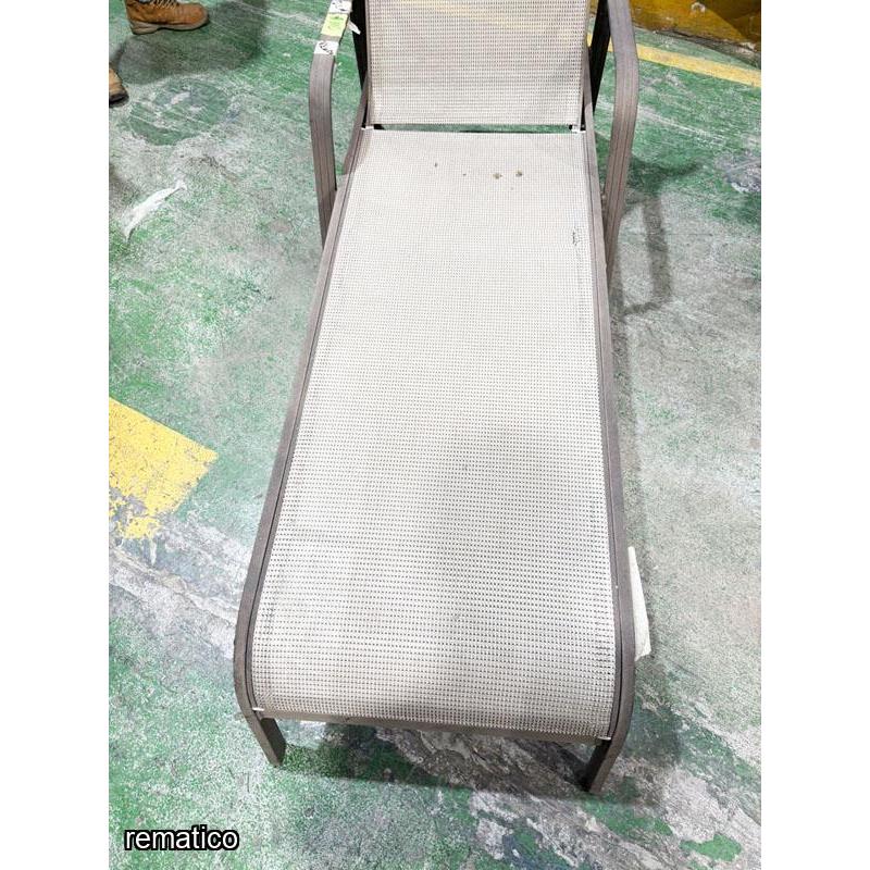 2 Camas para piscina, Item110