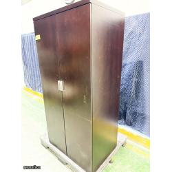 Gabinete de madera, Item113