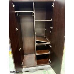 Gabinete de madera, Item113