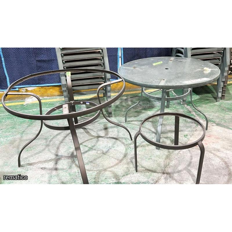 Lote de mesas y sillas d epatio Item128