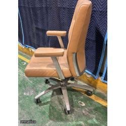 Silla giratoria, de cuero Item132