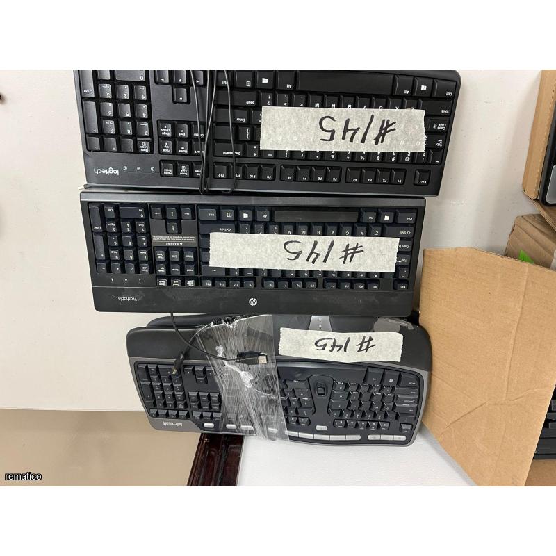 Lote de Monitores y varios Item145