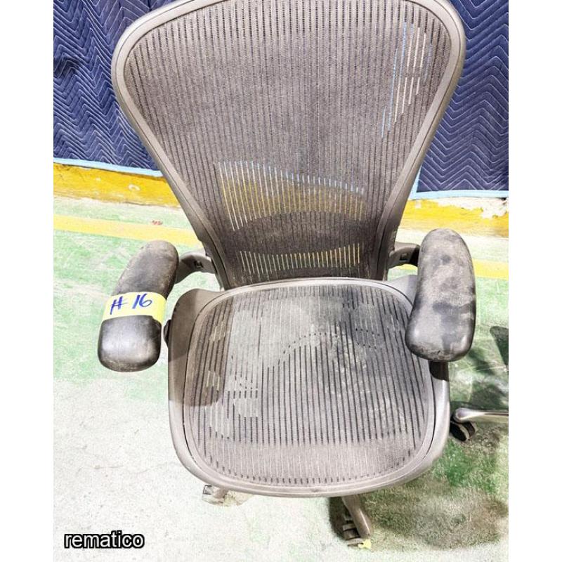 2 Silla giratoria, Item16