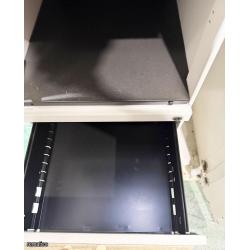 Gabinete metálico, locker Item22