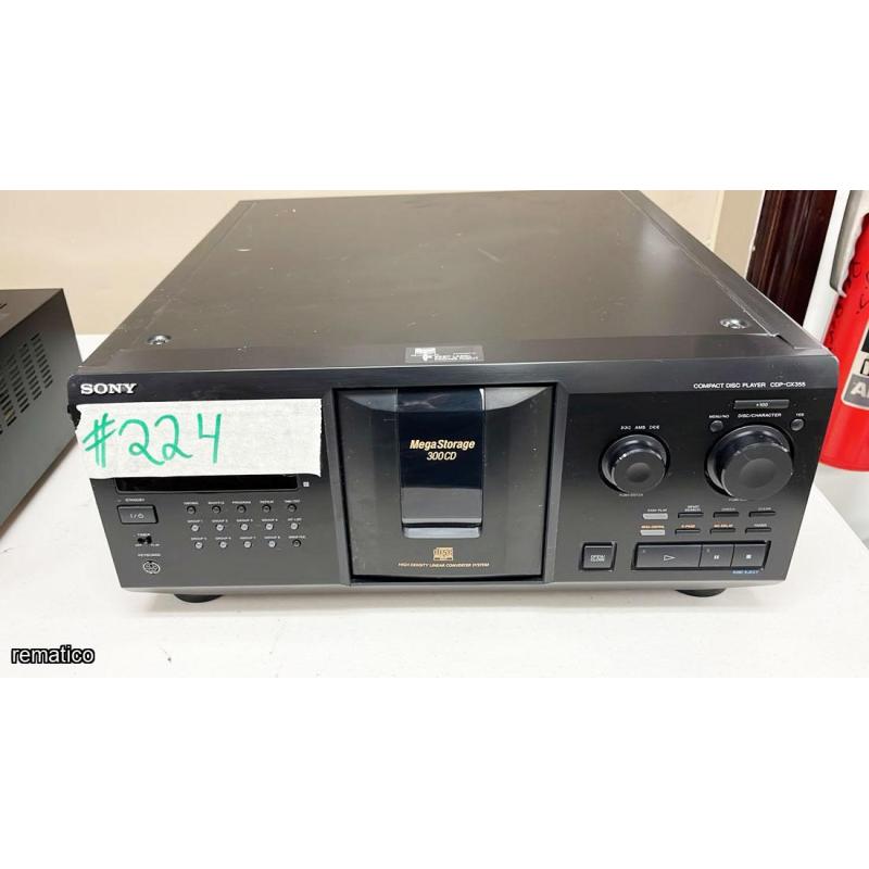 Lote de Parlantes y varios Item224