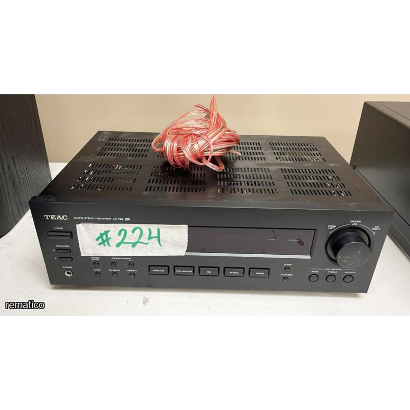 Lote de Parlantes y varios Item224