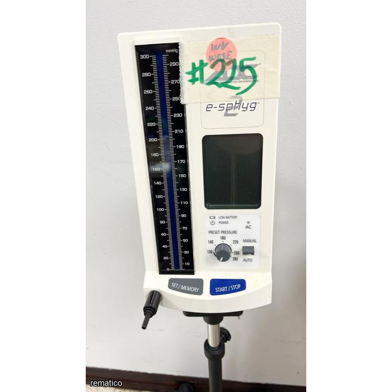 Monitor de presión y Desfribilador  Item225