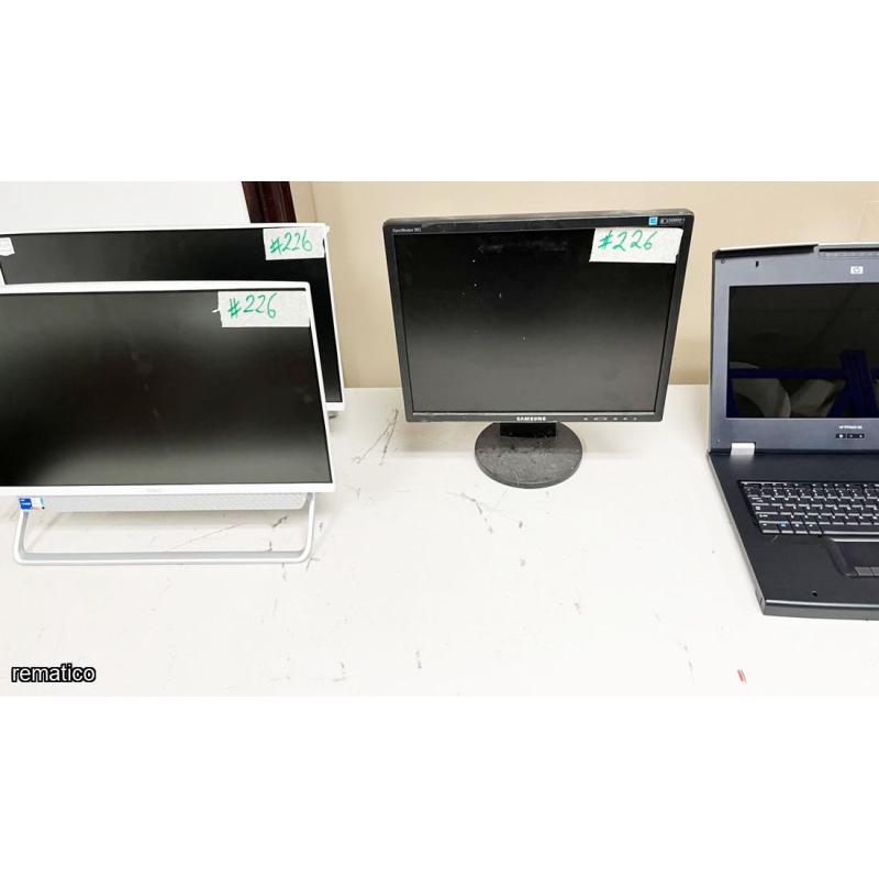 Lote de Computadoras y Monitores Item226