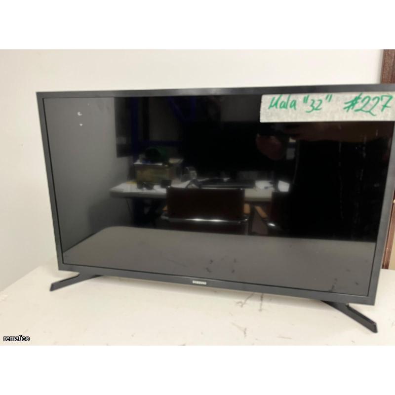 Lote de Pantallas y Monitores Item227