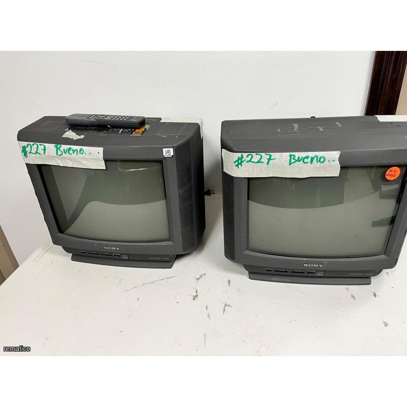 Lote de Pantallas y Monitores Item227