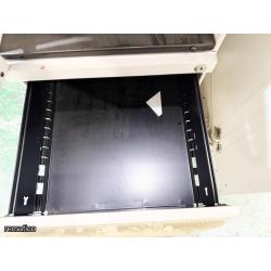 Gabinete metálico, locker Item23