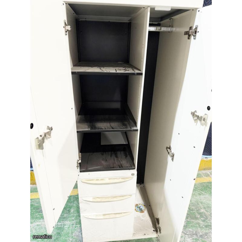 Gabinete metálico, locker Item23