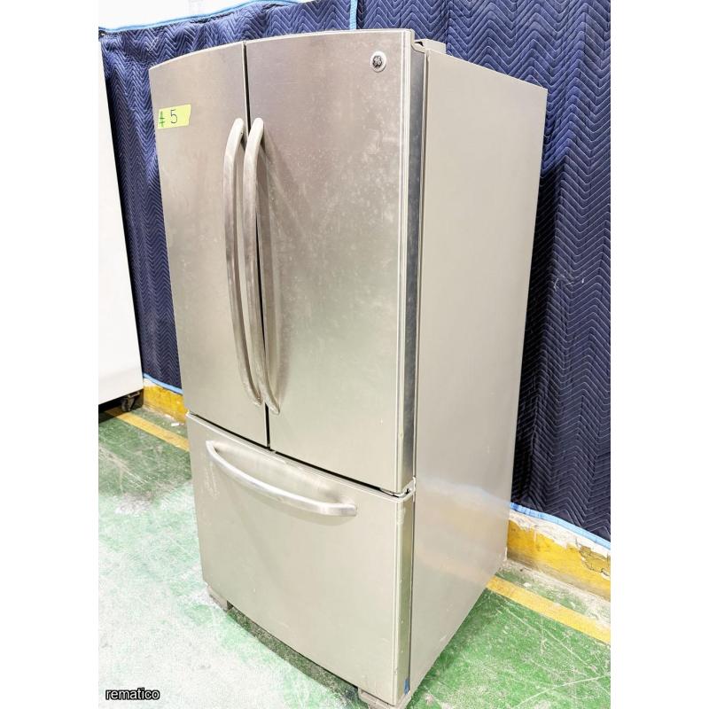 Refrigeradora, G.E., French. Item5