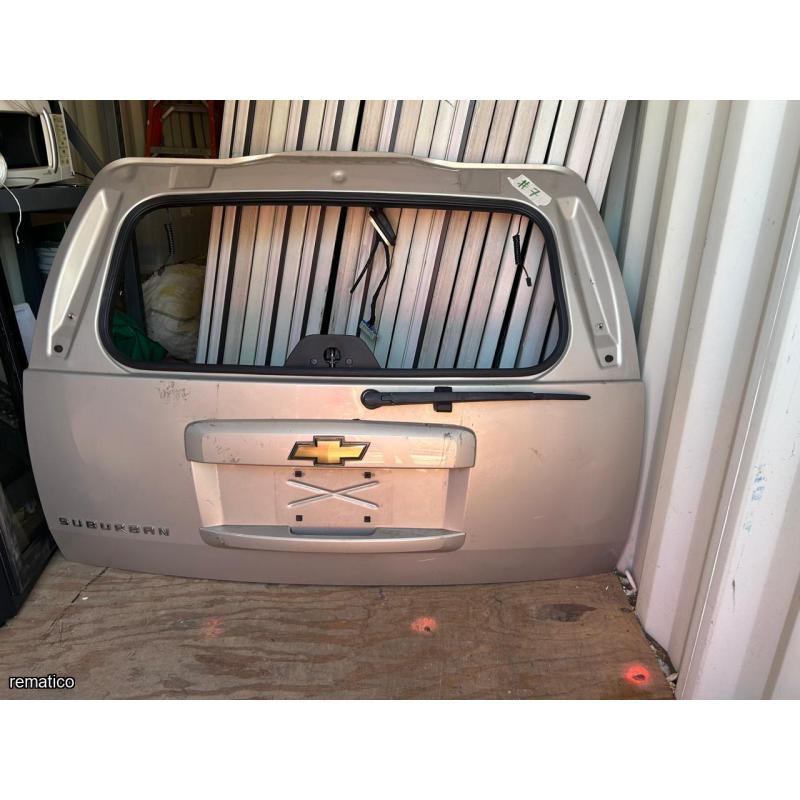 2 Llantas y repuestos Suburban Item7
