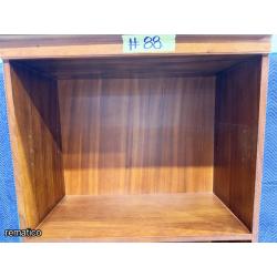Librero de madera, URGELLES Item88