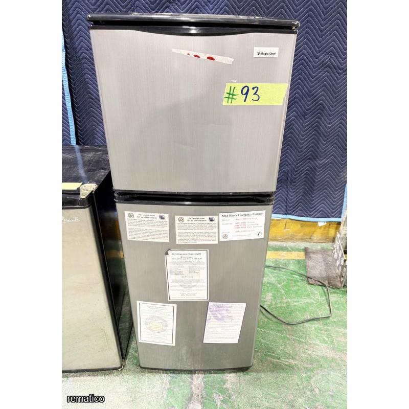 2 Refrigeradoras y 1 Horno Item93