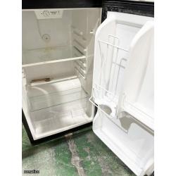 2 Refrigeradoras y 1 Horno Item93