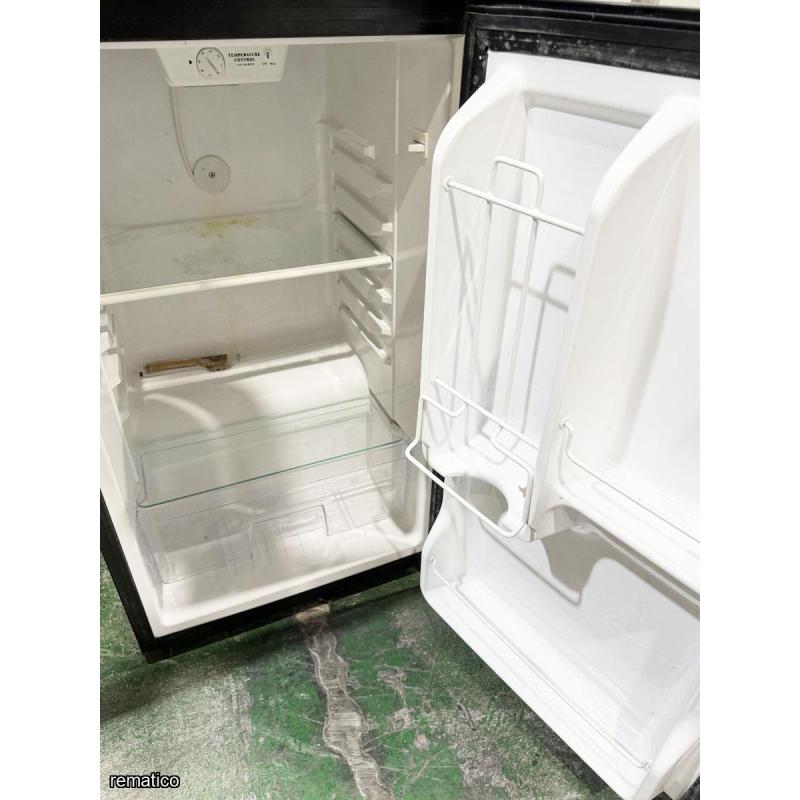 2 Refrigeradoras y 1 Horno Item93