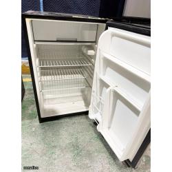 2 Refrigeradoras y 1 Horno Item93