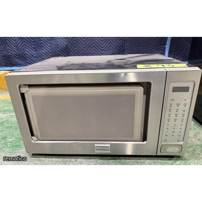 2 Refrigeradoras y 1 Horno Item93