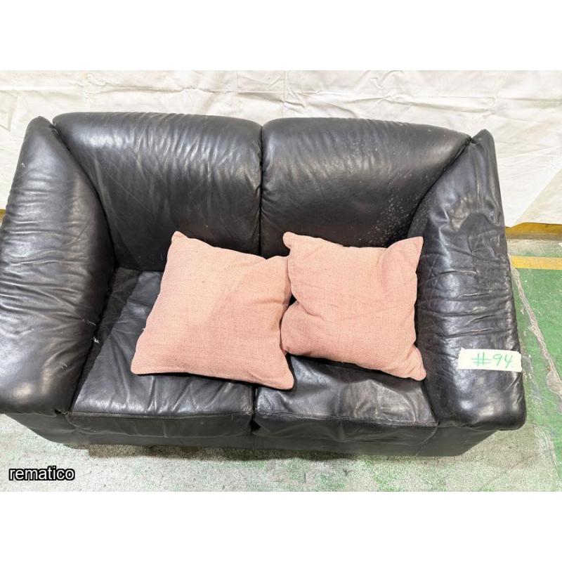 Loveseat Item94