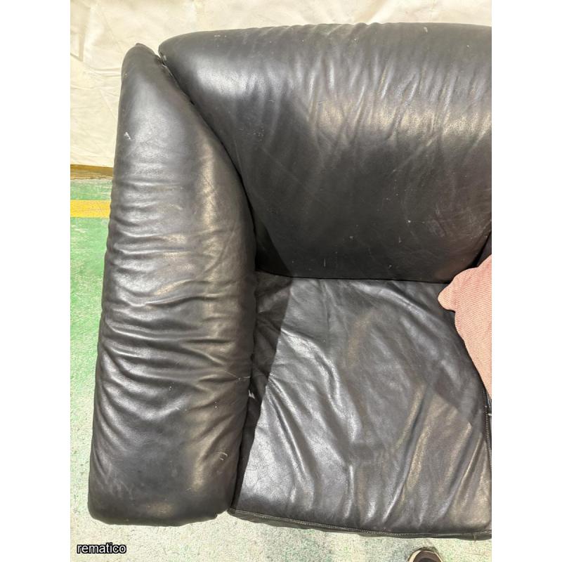 Loveseat Item94