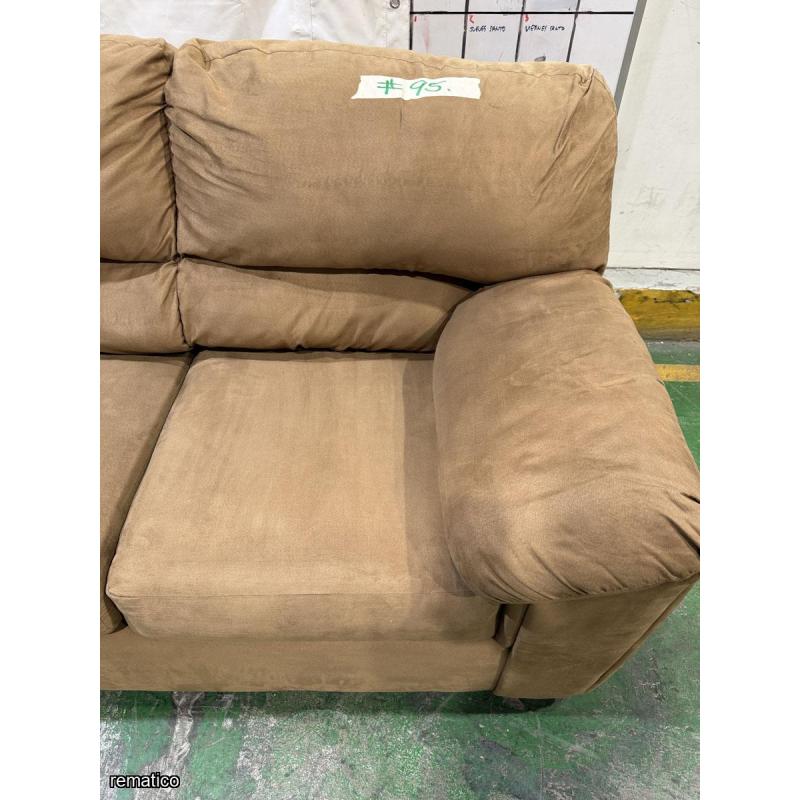 Sofá y Loveseat Item95