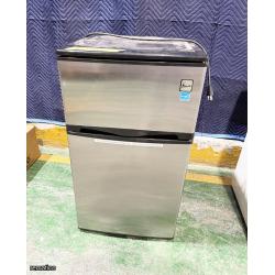 2 Refrigeradoras pequeñas Item98
