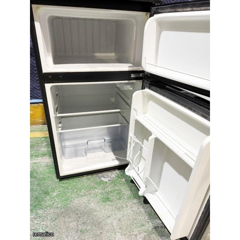 2 Refrigeradoras pequeñas Item98