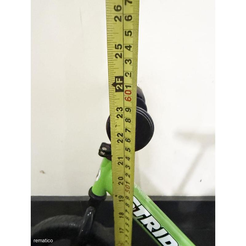 Bicicleta de equilibio Striker ItemAM12
