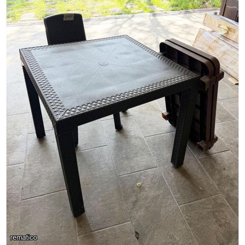 Mesa, silla y estante ItemCM13
