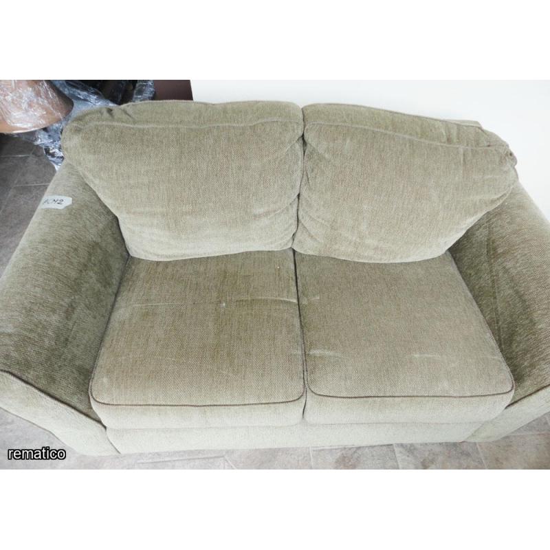Loveseat ItemCM2