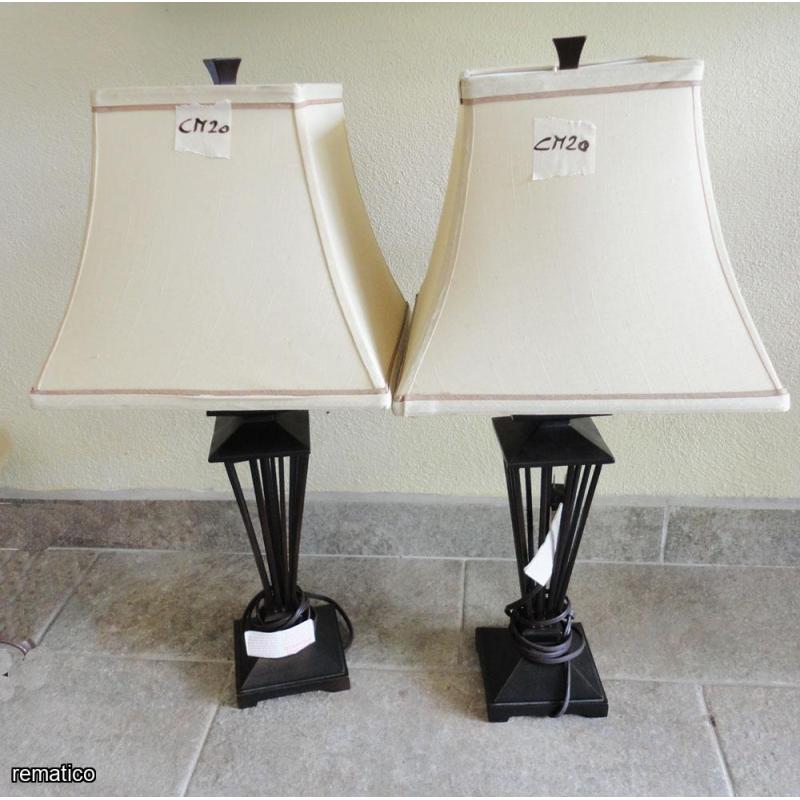 2 Lámparas de mesa ItemCM20