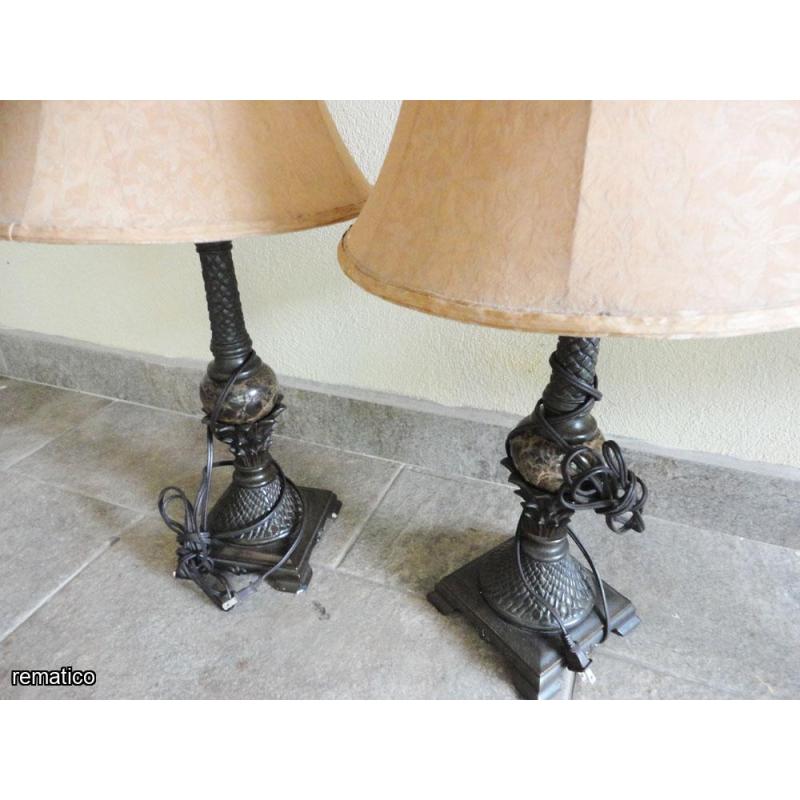 2 Lámparas de mesa ItemCM21