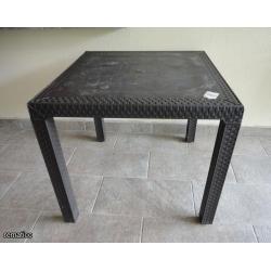 Mesa cuadrada de plástico ItemCM26