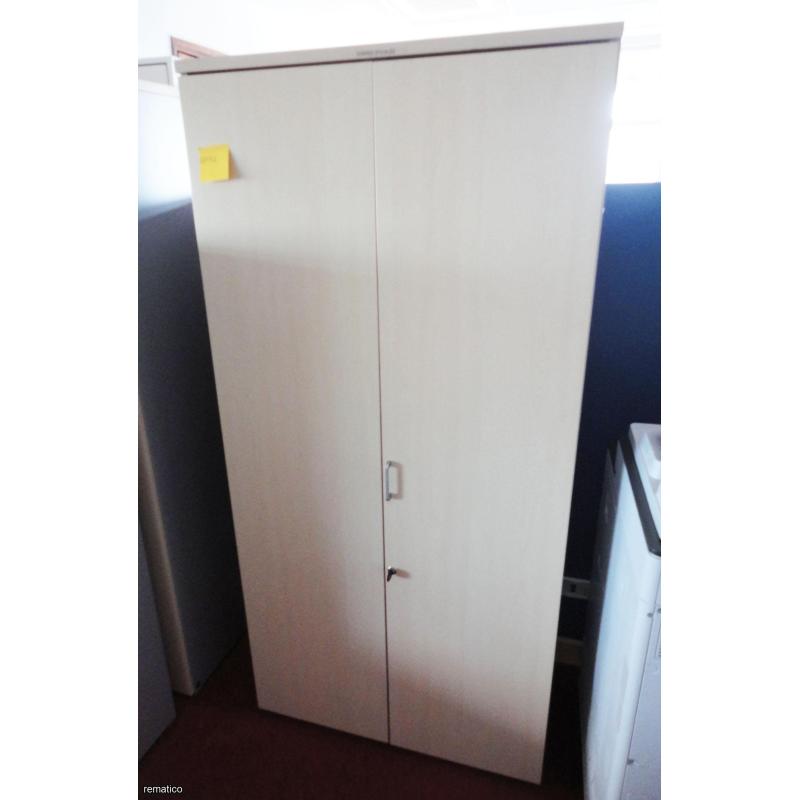 Gabinete metálico Item EB142