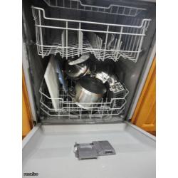 Lavadora de platos GE.  ItemEB31