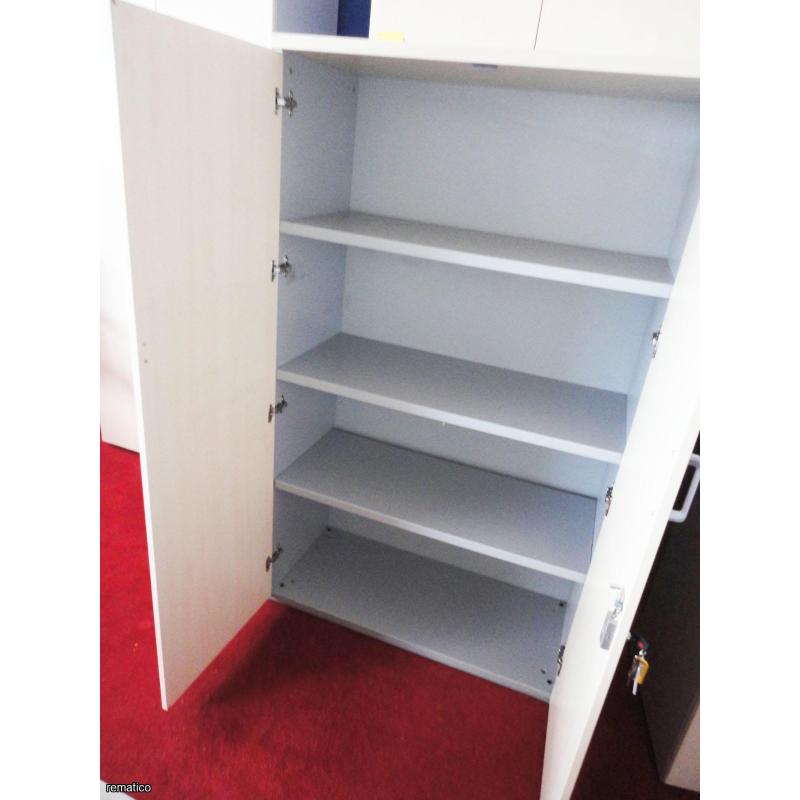 Gabinete metálico Item EB374