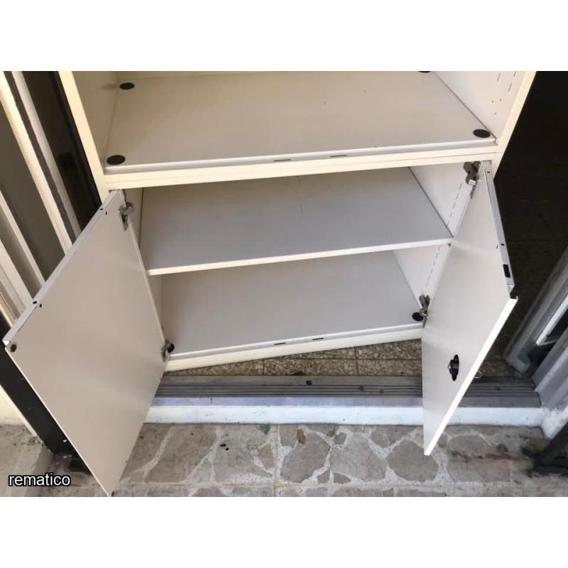 Biblioteca Metálica con llave