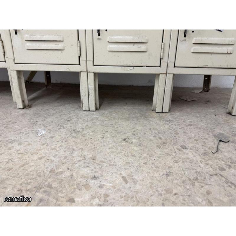 2 Lockers ItemLM60