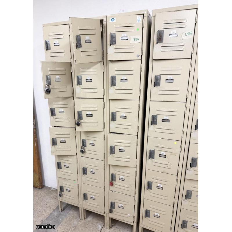 2 Lockers ItemLM64