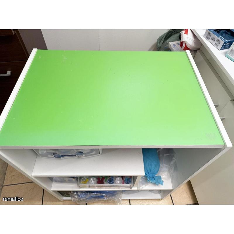 Mueble con rodines ItemLS5