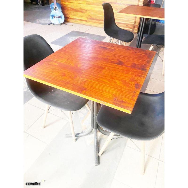 Mesa con 2 sillas ItemRB50