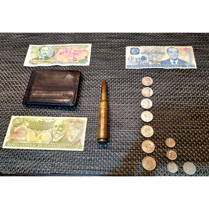 Monedas y otros